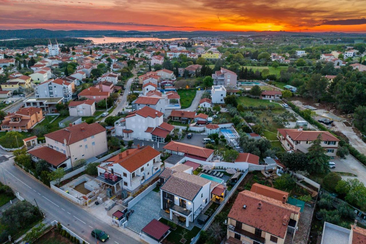 Villa Paradise ميدولين المظهر الخارجي الصورة