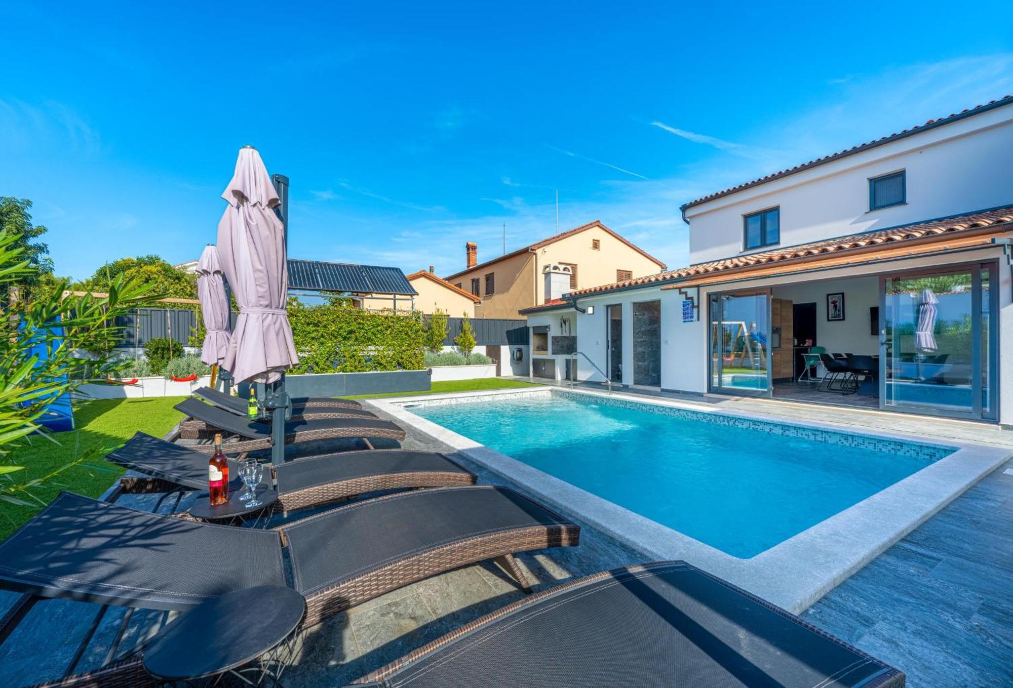 Villa Paradise ميدولين المظهر الخارجي الصورة